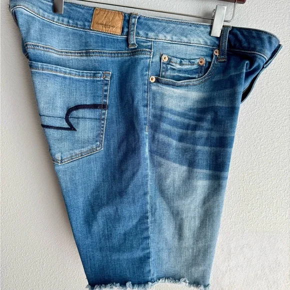 American Eagle Outfitters Blue Denim Bermuda Shorts - Picture 4 of 5